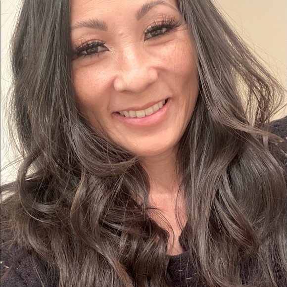 Next LIVE on MON 11/3 @ 6PM PST! All $3 LULULEMON every other MONDAY!🤘🏼💛🍋🩷🤙🏼 - Picture 11 of 12